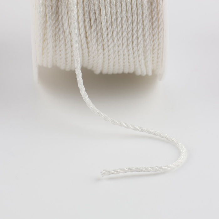 Нить для плетения, d = 2 мм, 25 &plusmn; 1 м, цвет белый