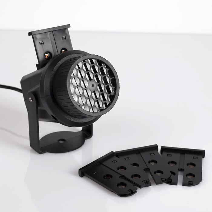 Световой прибор «Новогодние картинки», 4 картриджа, свечение мульти, 220 В Световой прибор «Новогодние картинки», 4 картриджа, свечение мульти, 220 В