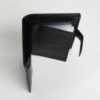 Портмоне мужское на магните 3 в 1, отдел для автодокументов, паспорта, цвет чёрный Портмоне мужское на магните 3 в 1, отдел для автодокументов, паспорта, цвет чёрный