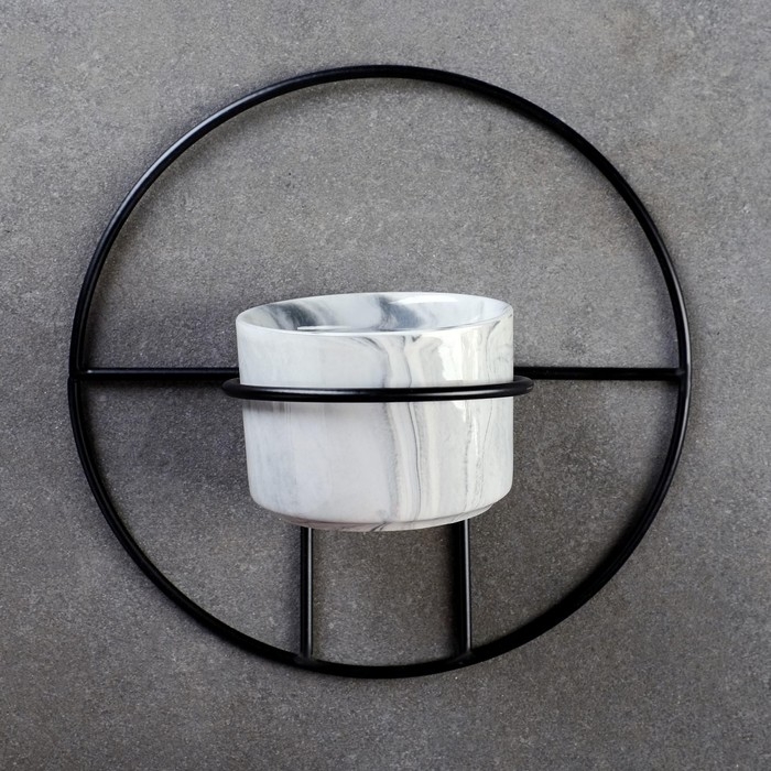 Горшок настенный "Салли" с черной подставкой, 17х8х17см