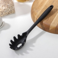 Ложка для спагетти Magistro Black, нейлон, 29&times;6 см, цвет чёрный