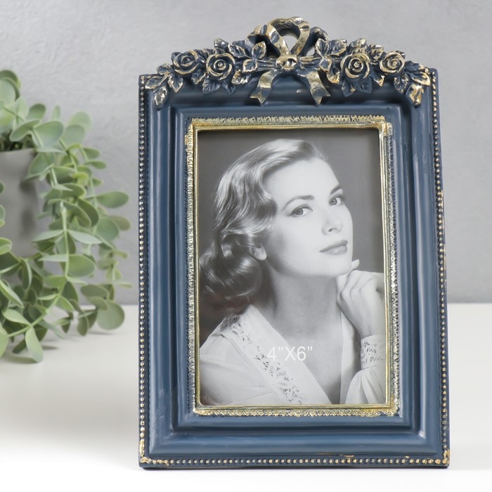 Фоторамка полистоун 10х15 см Фоторамка полистоун 10х15 см "Бант и розы" синяя с золотом 23х15 см