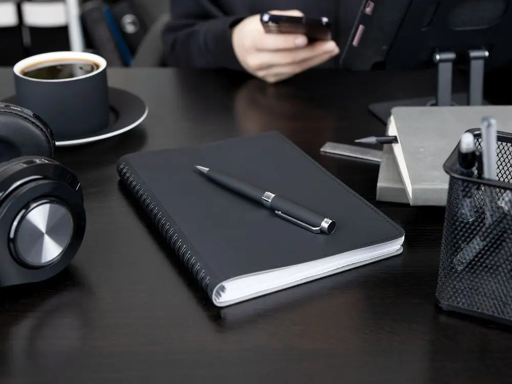 Ручка шариковая Broad Ring Soft Touch, черная Ручка шариковая Broad Ring Soft Touch, черная