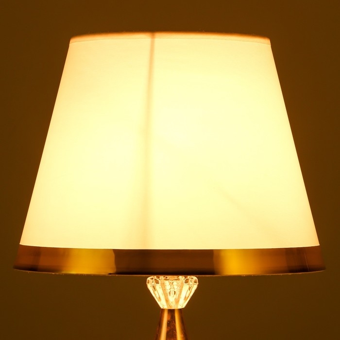 Абажур E27 белый 25х25х19 см Абажур E27 белый 25х25х19 см