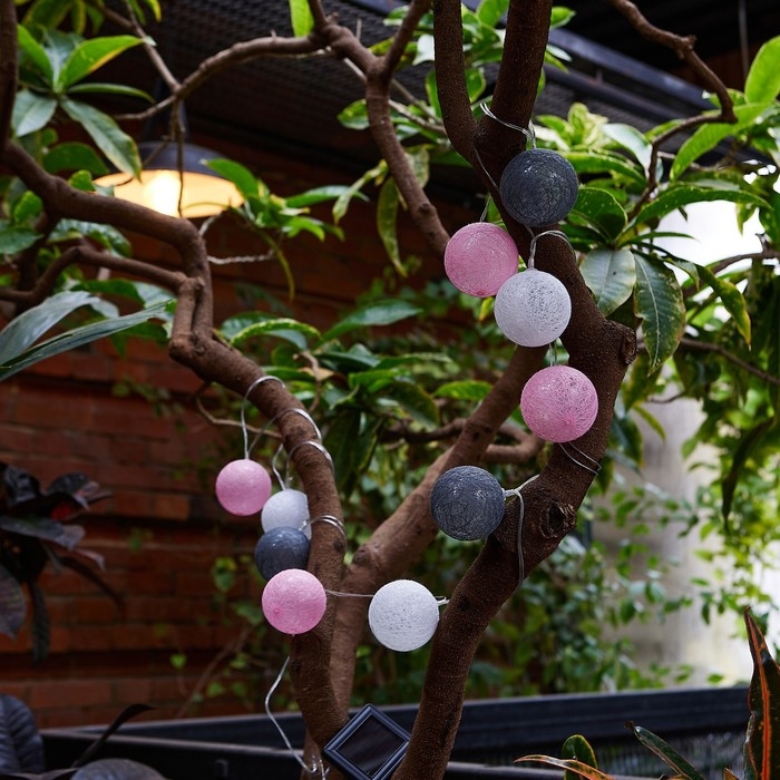 Садовая гирлянда на солнечной батарее &laquo;Клубки&raquo; Uniel, IP44, 1,8 м, теплый белый