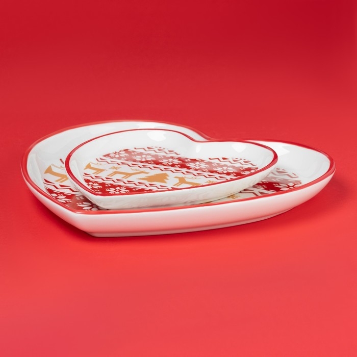 Новогодний набор тарелок керамических Доялна &laquo;Финский лес&raquo;, цвет белый