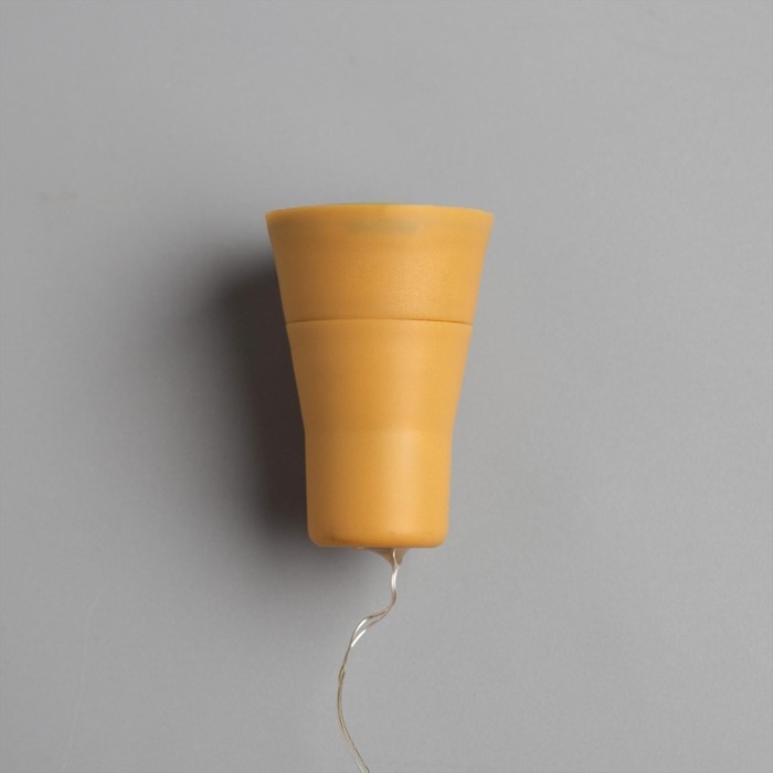 Гирлянда &laquo;Нить&raquo; 2 м роса с пробкой, IP44, серебристая нить, 20 LED, свечение синее, фиксинг, солнечная батарея