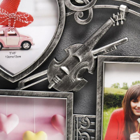 Фоторамка пластик на 3 фото 10х15, 13х13 см "Скрипка и ноты" серебро 34х32 см Фоторамка пластик на 3 фото 10х15, 13х13 см "Скрипка и ноты" серебро 34х32 см