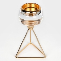 Подсвечник металл, стекло на 1 свечу &laquo;Изысканность&raquo; цвет золото 9.5 х 9.5 х 17 см