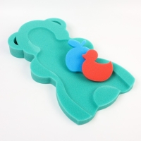 Подкладка для купания макси «Мишка», цвет зеленый, 55х30х6см Подкладка для купания макси «Мишка», цвет зеленый, 55х30х6см