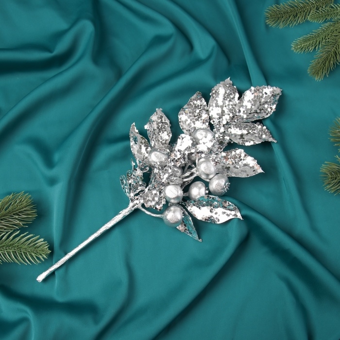 Декор Декор "Новогодняя грация" веточка ягоды, 30х12 см, серебро