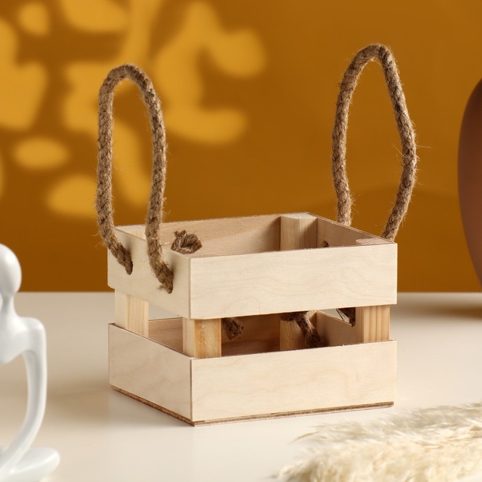 Кашпо деревянное 12&times;11&times;9 см "Однушка Лайт" реечное, ручка верёвка, натуральный Дарим Красиво