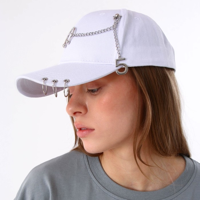 Кепка женская с кольцами, цвет белый, р-р 56 Кепка женская с кольцами, цвет белый, р-р 56