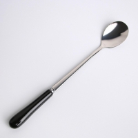 Кружка керамическая &laquo;Отец пример во всем&raquo;, 400 мл, с ложкой и крышкой, цвет белый