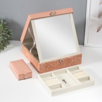 Шкатулка кожзам для украшений "Цветы" тиснение, розовая 25х25х8 см Шкатулка кожзам для украшений "Цветы" тиснение, розовая 25х25х8 см