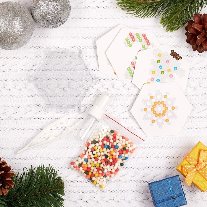 Аквамозаика &laquo;Новогоднее волшебство&raquo;, 4 фигурки, 300 шариков