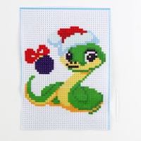 Вышивка крестиком для детей на новый год &laquo;Змея в шапочке&raquo;, 14 х 10 см, новогодний набор для творчества