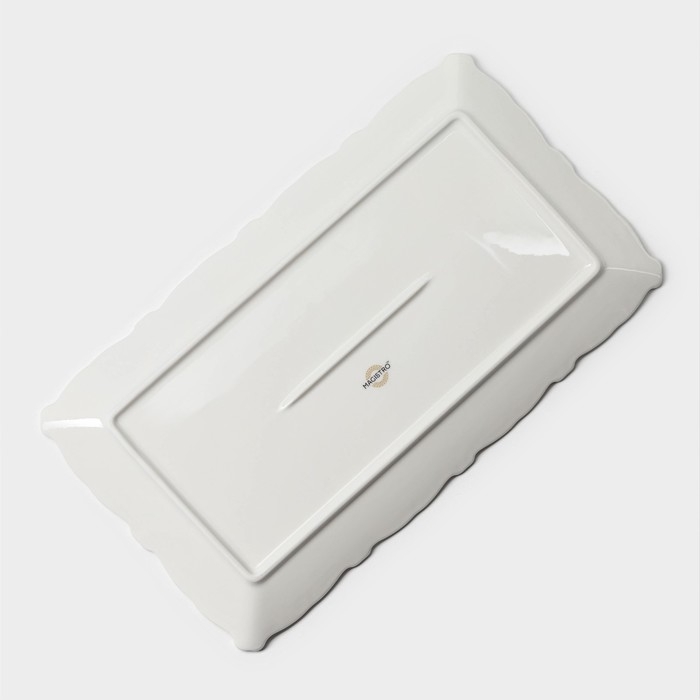 Блюдо фарфоровое сервировочное Magistro Kingdom, 34,5×19,5×2,1 см Блюдо фарфоровое сервировочное Magistro Kingdom, 34,5×19,5×2,1 см