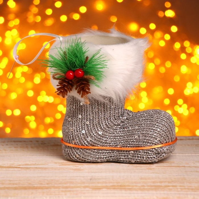 Конфетница &laquo;Сапожок&raquo;, с еловой веткой, цвета МИКС