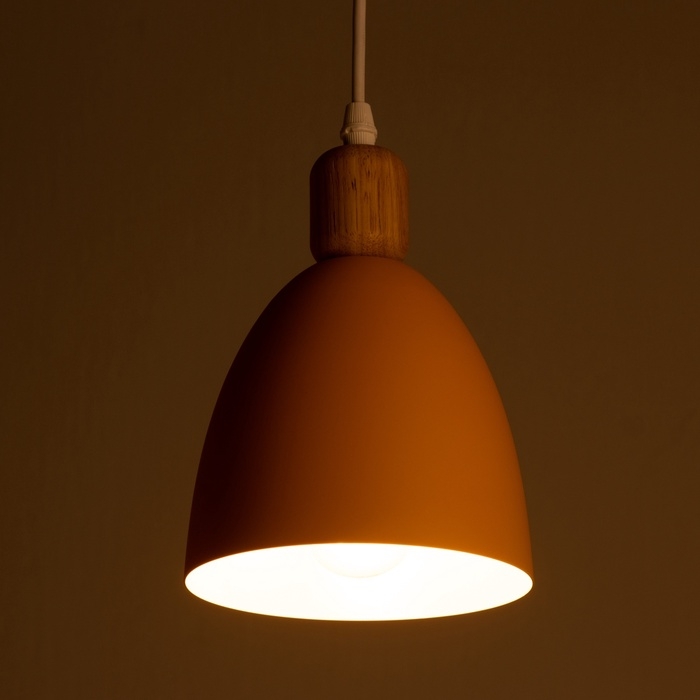 Светильник BayerLux Светильник BayerLux "Колпак" 1х40Вт E27 оранжевый 14х14х100 см.