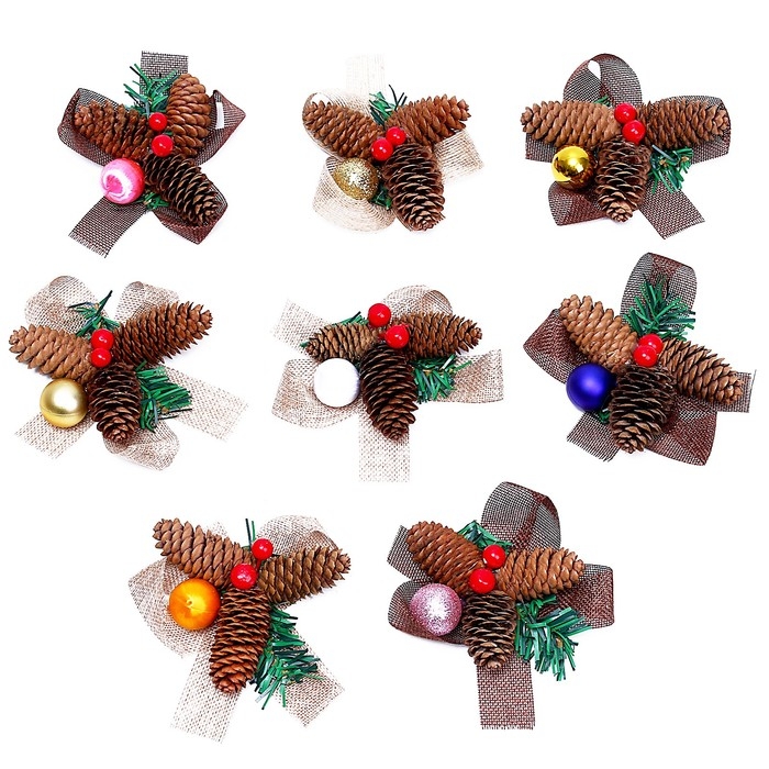 Новогодняя композиция &laquo;Шишки, ягодки&raquo; МИКС