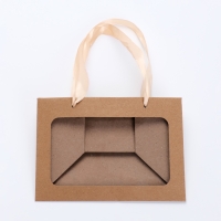 Пакет подарочный с широким дном и окном 20 × 14 × 13,2 см, крафт Пакет подарочный с широким дном и окном 20 × 14 × 13,2 см, крафт