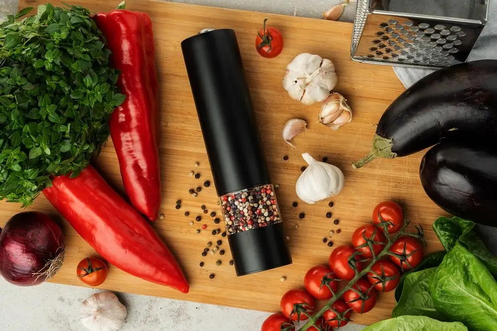 Электрическая мельница для специй Black Mill, черная Электрическая мельница для специй Black Mill, черная