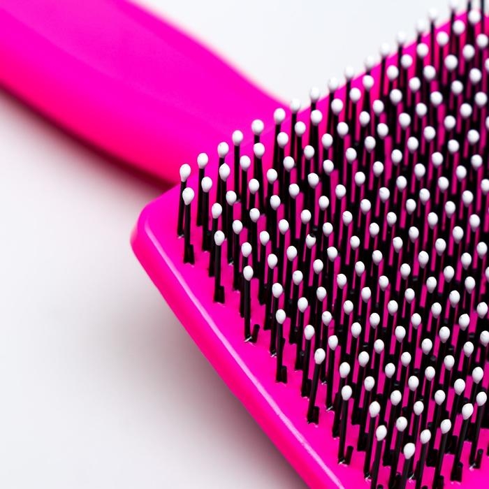 Пуходерка пластиковая мягкая с закругленными зубьями, малая, 6 х 13,5 см, розовая Пуходерка пластиковая мягкая с закругленными зубьями, малая, 6 х 13,5 см, розовая