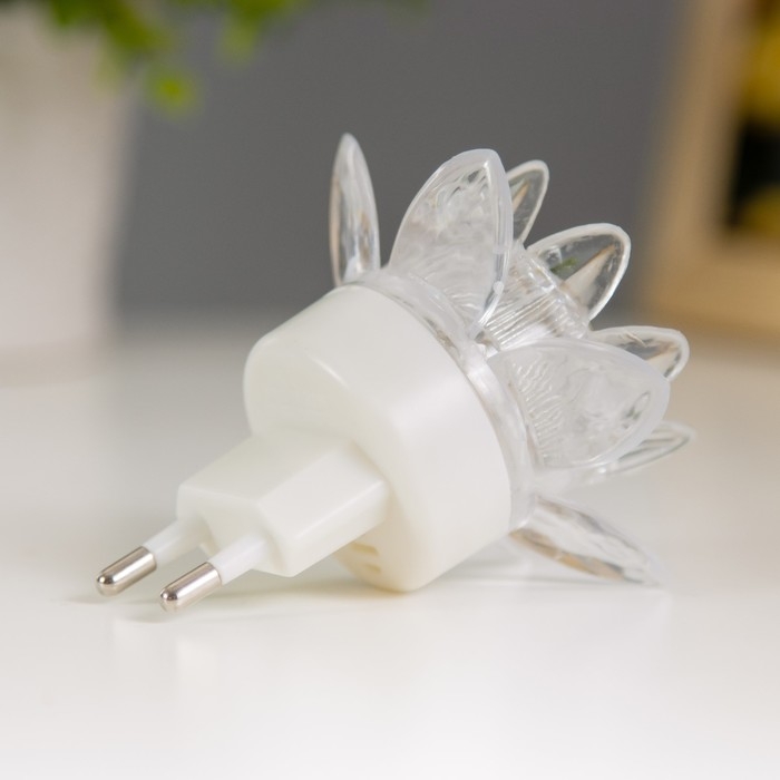 Ночник пластик "Цветочек" 8х8х7,5 см RISALUX