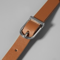 Ручка для сумки из натуральной кожи, регулируемая, с карабинами, 125 &plusmn; 2 см &times; 1,2 см, цвет бежевый/серебряный