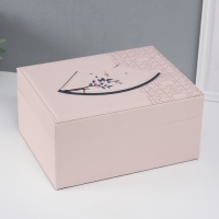 Шкатулка кожзам для украшений сундук"Кулон на сакуре. Узоры" бежевая" 26х20х13 см Шкатулка кожзам для украшений сундук"Кулон на сакуре. Узоры" бежевая" 26х20х13 см