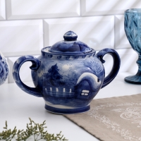 Сахарница "Уют", сюжет, 14 х 14 см, гжель Сахарница "Уют", сюжет, 14 х 14 см, гжель