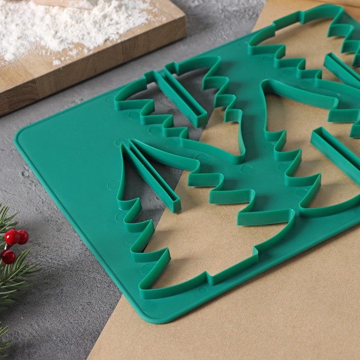 Форма для вырезания печенья новогодняя Доляна &laquo;Ёлочка&raquo;, 28&times;19 см, цвет зелёный
