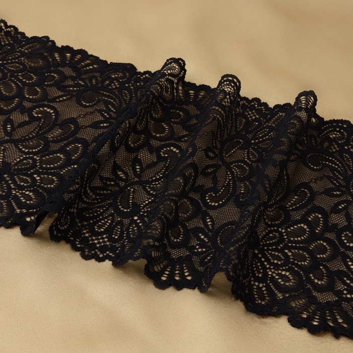 Кружевная эластичная ткань, 185 мм × 2,7 ± 0,5 м, цвет чёрный Кружевная эластичная ткань, 185 мм × 2,7 ± 0,5 м, цвет чёрный