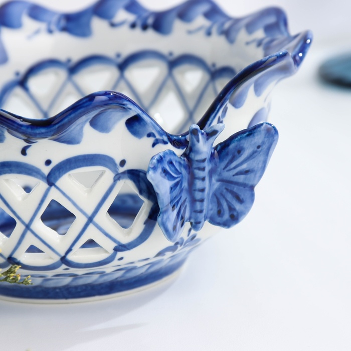 Конфетница «Бабочки», 15×15×8 см, ажурная, гжель Конфетница «Бабочки», 15×15×8 см, ажурная, гжель