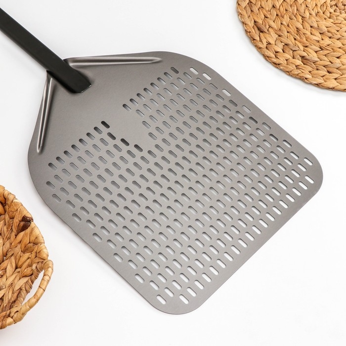 Лопатка перфорированная Priority, 115&times;35 см, с разборной ручкой, цвет коричневый