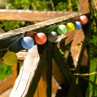 Садовая гирлянда на солнечной батарее &laquo;Клубки&raquo; Uniel, IP44, 1,8 м, теплый белый