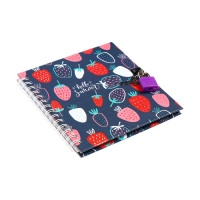 Записная книжка подарочная, 45 листов, линия, на замке, на гребне, Клубника (13х13,5см) Записная книжка подарочная, 45 листов, линия, на замке, на гребне, Клубника (13х13,5см)