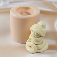 Молд силиконовый "Змея в шапке" Силикон 7х6х5,5 см Молд силиконовый "Змея в шапке" Силикон 7х6х5,5 см