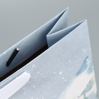 Пакет подарочный новогодний крафтовый вертикальный &laquo;Чудеса случаются&raquo;, M 26 х 30 х 9 см, Новый год