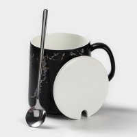 Кружка керамическая с ложкой «Чёрный мрамор», 350 мл, цвет чёрный Кружка керамическая с ложкой «Чёрный мрамор», 350 мл, цвет чёрный