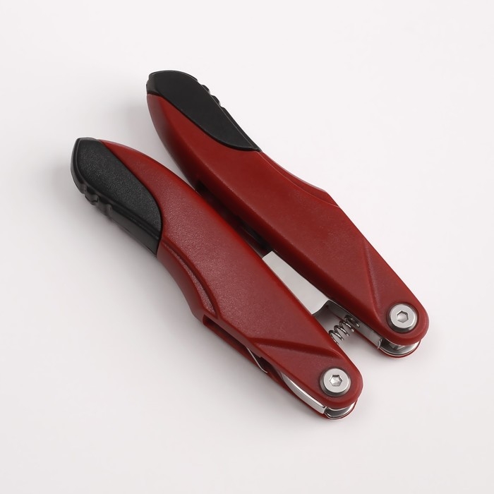 Кусачки педикюрные, 3 в 1, с лазерной пилочкой, изогнутое лезвие, складные, 8,7 см, длина лезвия - 18 мм, цвет бордовый Кусачки педикюрные, 3 в 1, с лазерной пилочкой, изогнутое лезвие, складные, 8,7 см, длина лезвия - 18 мм, цвет бордовый