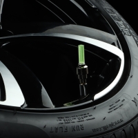 Светящийся колпачок на ниппель Cartage, малый, набор 2 шт, микс Светящийся колпачок на ниппель Cartage, малый, набор 2 шт, микс