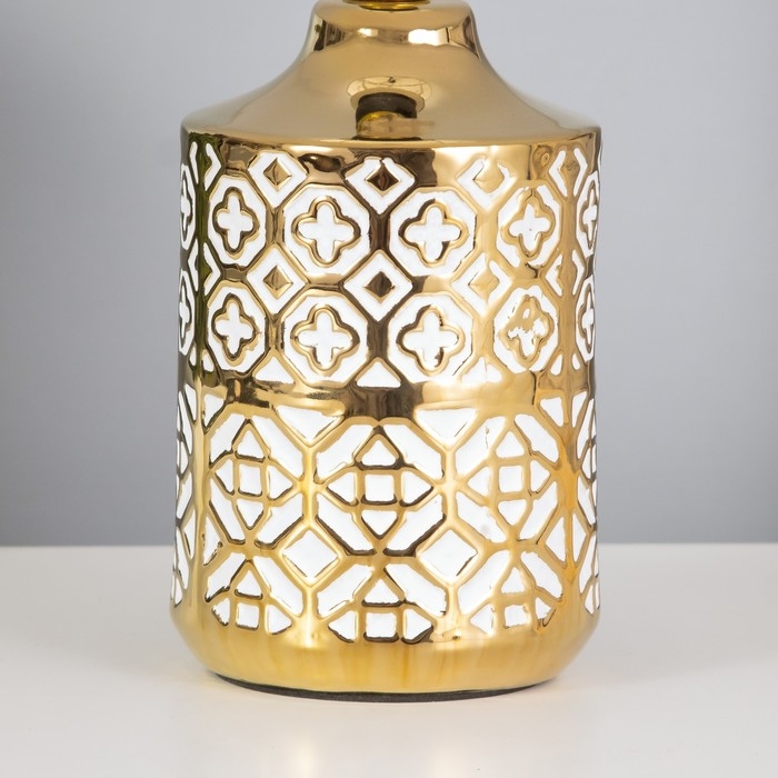 Лампа настольная Лампа настольная "Мария" 1х40Вт Е14 белый/золото 22х22х36см