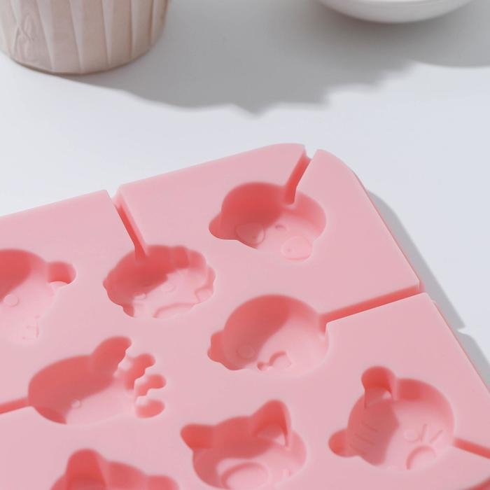 Форма для леденцов &laquo;Зверята&raquo;, силикон, 14&times;14&times;1,4 см, 8 ячеек, с палочками, цвет МИКС