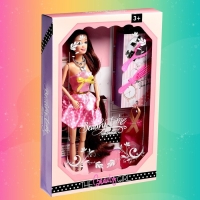 Кукла-модель шарнирная &laquo;Лейла&raquo; с набором платьев и аксессуарами, МИКС