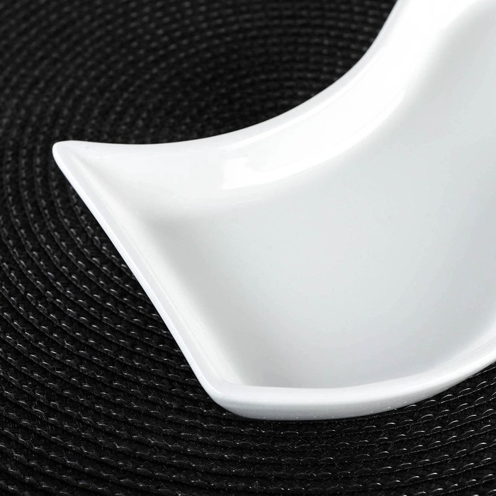 Блюдо фарфоровое Wilmax, 24&times;11 см, цвет белый