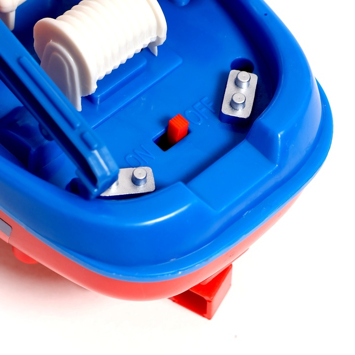 Катер «Городская Гавань», плавает, стреляет водой, работает от батареек Катер «Городская Гавань», плавает, стреляет водой, работает от батареек