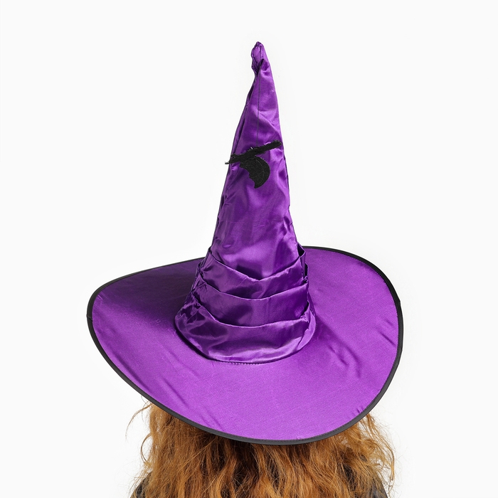 Карнавальная шляпа «Фиолетовая», драпированная, с летучей мышью, р. 56 – 58 Карнавальная шляпа «Фиолетовая», драпированная, с летучей мышью, р. 56 – 58