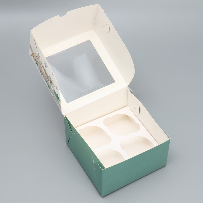 Коробка складная на 4 капкейка с окном &laquo;Новогодних чудес&raquo;, 16 х 16 х 10 см, Новый год